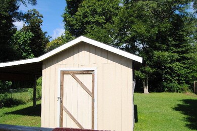 315 N Steele Ave, Picayune, MS 39466 - photo 2