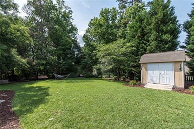 Private backyard with lots of space!