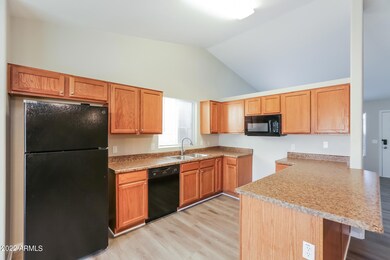 005-photo-kitchen-11710278
