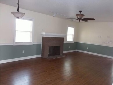 611 N Disston Ave, Tavares, FL 32778 - photo 4