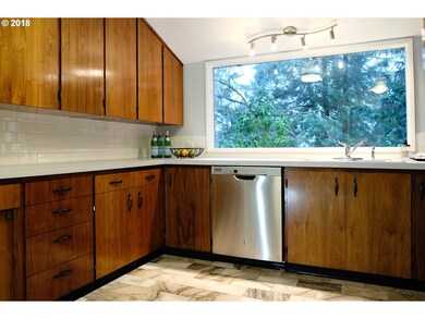 1576 Prospect Dr, Eugene, OR 97403 - photo 4