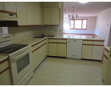 204 Country Side Rd unit 204, Greenfield, MA 01301 - photo 4