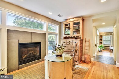 7121 Harrison Ln, Alexandria, VA 22306 - photo 7