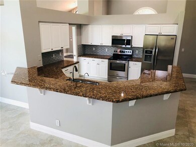 1043 Deerpath Ct, Weston, FL 33326 - photo 4