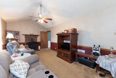 107 Charlotte Dr, Shelbyville, TN 37160 - photo 3