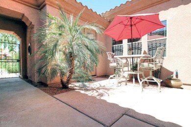 005 Courtyard 9