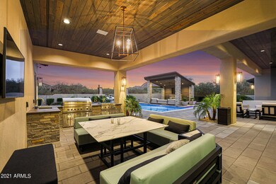 Full Outdoor Kitchen