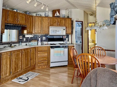 620 Post Rd unit 64, Wells, ME 04090 - photo 6