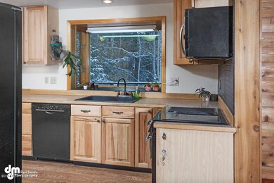 Kitchen_DMD_9624-SMALL