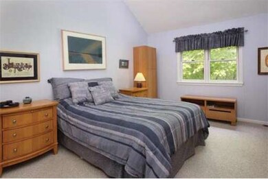 24 Bishops Forest Dr, Waltham, MA 02452 - photo 4