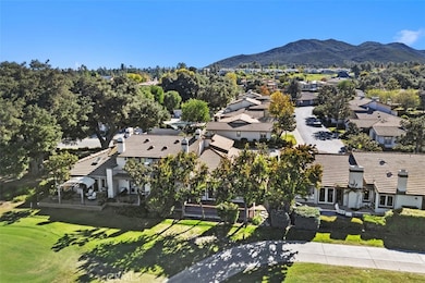 38285 Oaktree Loop, Murrieta, CA 92562 - photo 7