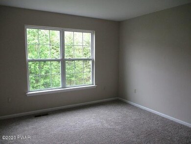 162 N Chestnut Dr, Drums, PA 18222 - photo 6