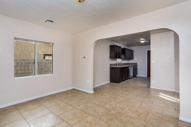 3739_E_Taylor_St_04