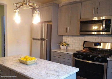 390 Academy St, Archbald, PA 18403 - photo 4