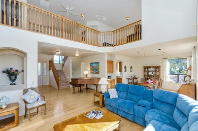Great Room w Loft Above