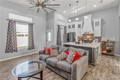 813 Hawk St, Alamo, TX 78516 - photo 5