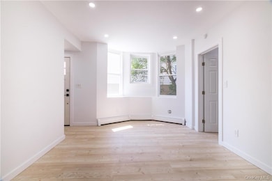 594 Bellevue Ave N unit 1, Yonkers, NY 10703 - photo 4