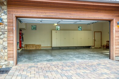 004_2 Car Garage