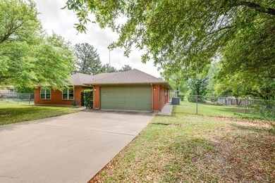 6516 Helena Ct, Cleburne, TX 76031 - photo 2