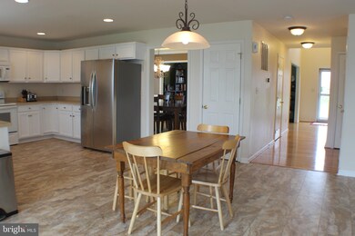 1040 Webling Cir, Greencastle, PA 17225 - photo 7