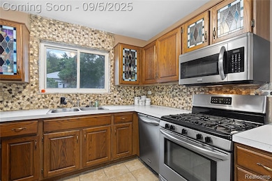 1107 Odessa Dr, Holly, MI 48442 - photo 4