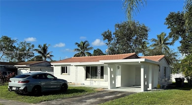 2400 N 57th Way, Hollywood, FL 33021 - photo 2