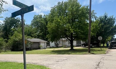 1139 E 2nd St, Cushing, OK 74023 - photo 3