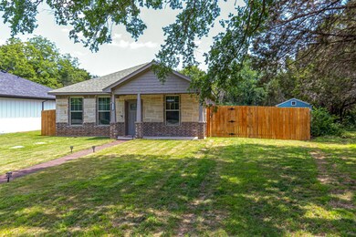 1136 Ridgeview Cir, Granbury, TX 76048 - photo 3