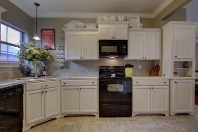 103 Country Mile Dr-17