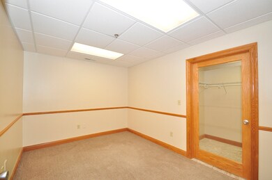 unlisted-address, Waukegan, IL 60085 - photo 7