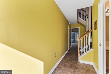 207 Wimbeldon Ct unit 210, Stafford, VA 22556 - photo 4