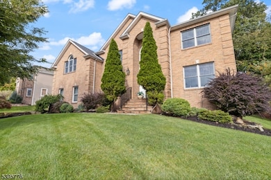 26 Stratton Dr, Wayne, NJ 07470 - photo 2