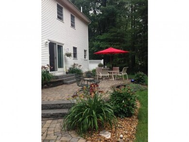 11 White Plains Ave, Londonderry, NH 03053 - photo 2