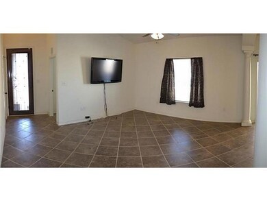 221 Flor Acacia Ct, Socorro, TX 79927 - photo 4