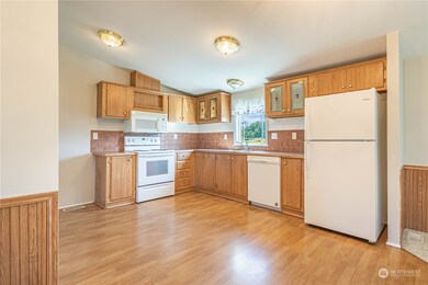 536 Newport Plaza, East Wenatchee, WA 98802 - photo 7