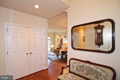 23530 Kings Valley Rd, Germantown, MD 20876 - photo 4
