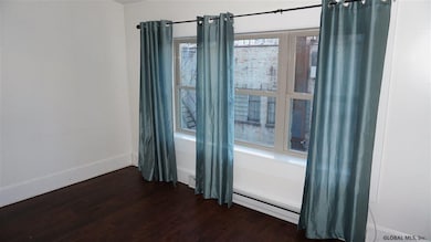 9 Caroline St, Saratoga Springs, NY 12866 - photo 3