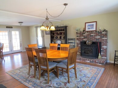 62 Emerald Rd, Rutland, MA 01543 - photo 4