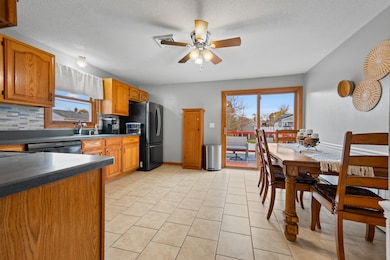 359 Baldwin Ave, Meriden, CT 06450 - photo 5