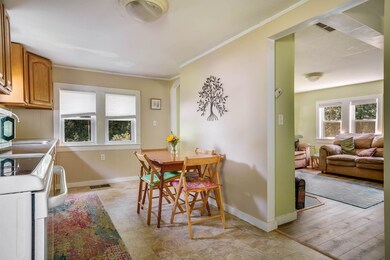 262 Clinton St, Concord, NH 03301 - photo 7