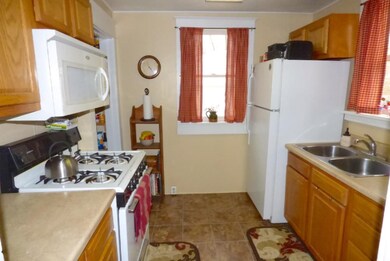 112_HuronSt_07