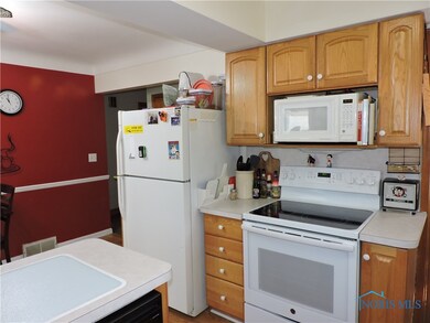 3901 Maxwell Rd, Toledo, OH 43613 - photo 7