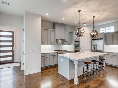 3860 Pine Tree Ct, Dallas, TX 75206 - photo 2