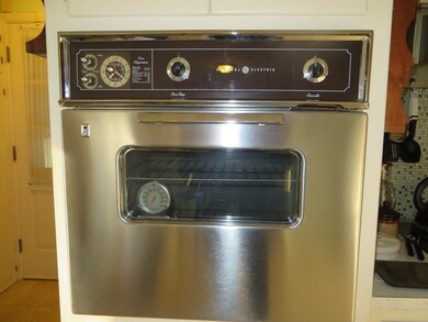 3 Grandview Dr, Southbridge, MA 01550 - photo 3