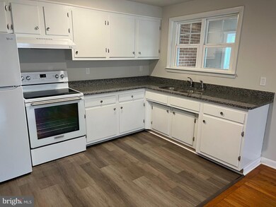 156 Tower Cir unit 1, Berkeley Springs, WV 25411 - photo 3