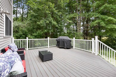 9 Chasebrook Cir, Litchfield, NH 03052 - photo 5