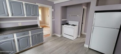 1058 Regent St, Schenectady, NY 12309 - photo 3