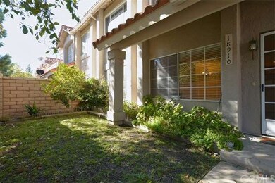 spacious front yard
