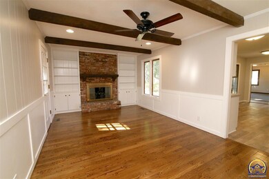 3311 SW Jardine Ct, Topeka, KS 66611 - photo 2