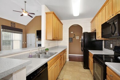 Photo 7